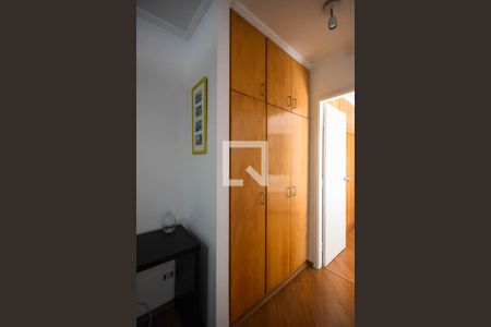 Corredor de apartamento para alugar com 1 quarto, 45m² em Vila Suzana, São Paulo