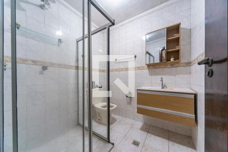 Banheiro  de casa para alugar com 2 quartos, 70m² em Jardim Alzira Franco, Santo André