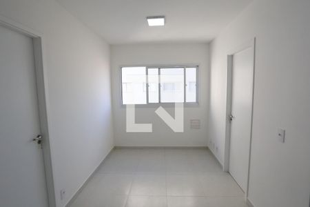 Sala/Cozinha de apartamento à venda com 2 quartos, 33m² em Vila Pierina, São Paulo