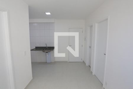 Sala/Cozinha de apartamento à venda com 2 quartos, 33m² em Vila Pierina, São Paulo