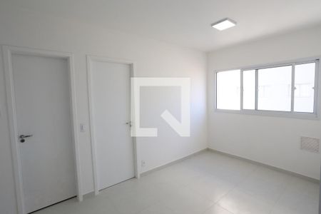 Sala/Cozinha de apartamento à venda com 2 quartos, 33m² em Vila Pierina, São Paulo