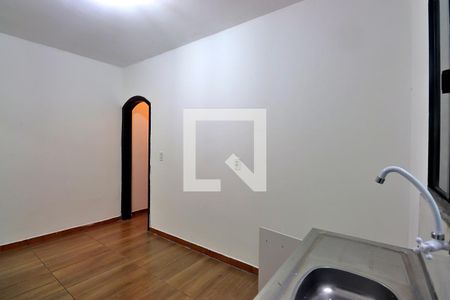 Cozinha de casa para alugar com 1 quarto, 60m² em Jardim Alzira Franco, Santo André