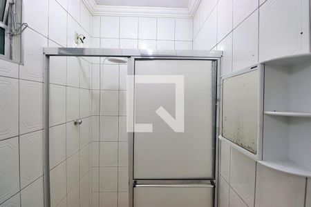 Banheiro de casa para alugar com 1 quarto, 60m² em Jardim Alzira Franco, Santo André