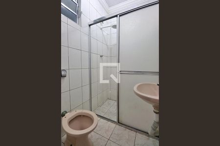 Banheiro de casa para alugar com 1 quarto, 60m² em Jardim Alzira Franco, Santo André