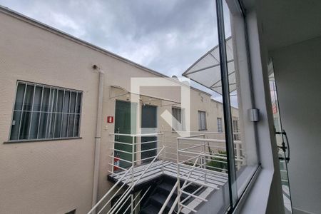 Vista da Sala de apartamento para alugar com 2 quartos, 45m² em Caxangá, Suzano