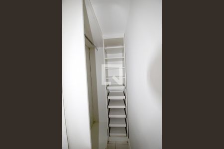 Closet da suíte  de apartamento para alugar com 2 quartos, 67m² em Parque Campolim, Sorocaba