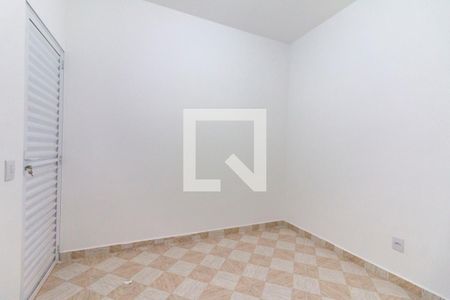 Quarto 1 de casa para alugar com 2 quartos, 55m² em Parque Santa Rita, São Paulo