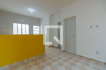 Sala de casa para alugar com 2 quartos, 55m² em Parque Santa Rita, São Paulo