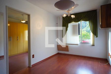 Sala de apartamento à venda com 1 quarto, 48m² em Agronomia, Porto Alegre