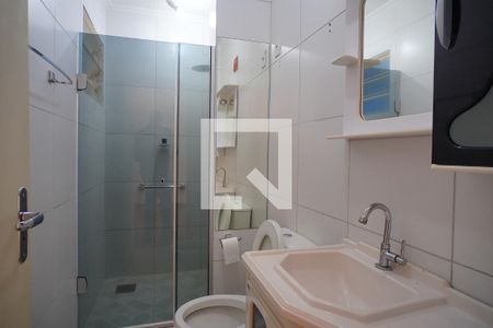 Banheiro de apartamento à venda com 1 quarto, 48m² em Agronomia, Porto Alegre