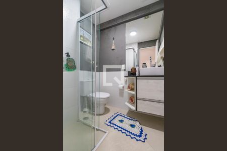 Banheiro Social de apartamento para alugar com 3 quartos, 85m² em Jardim Tupanci, Barueri