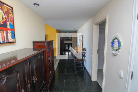 Hall social de apartamento para alugar com 3 quartos, 288m² em Laranjeiras, Rio de Janeiro