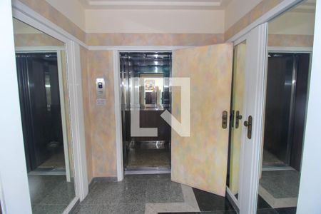 Hall de Entrada de apartamento para alugar com 3 quartos, 288m² em Laranjeiras, Rio de Janeiro