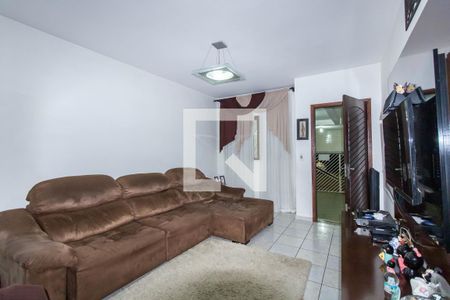 Sala de casa à venda com 4 quartos, 100m² em Vila Carmosina, São Paulo
