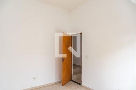 Quarto 2 de casa para alugar com 2 quartos, 120m² em Vila Moraes, São Paulo