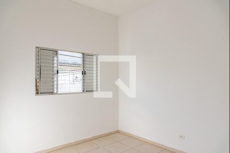 Quarto 2 de casa para alugar com 2 quartos, 120m² em Vila Moraes, São Paulo