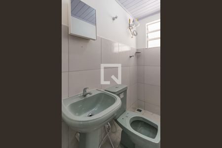Banheiro de kitnet/studio para alugar com 1 quarto, 22m² em Bonsucesso, Rio de Janeiro