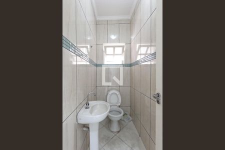 Lavabo de casa para alugar com 4 quartos, 272m² em Jardim Santa Clara, Guarulhos