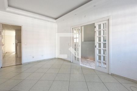 Sala de casa para alugar com 4 quartos, 272m² em Jardim Santa Clara, Guarulhos