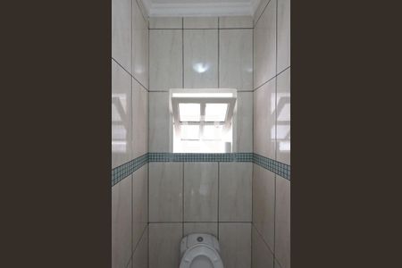 Lavabo de casa para alugar com 4 quartos, 272m² em Jardim Santa Clara, Guarulhos