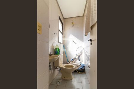 Apartamento para alugar com 170m², 3 quartos e 3 vagas Apartamento para alugar com 170m², 3 quartos e 3 vagasBanheiro de serviço