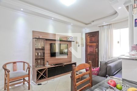 Casa à venda com 95m², 2 quartos e 2 vagasSala