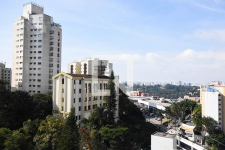 Vista de apartamento à venda com 4 quartos, 230m² em Vila Suzana, São Paulo