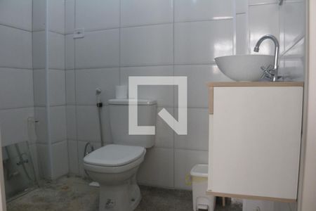 Banheiro de apartamento para alugar com 1 quarto, 30m² em Centro, São Vicente