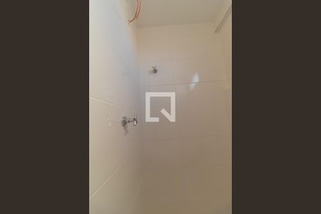 Banheiro de apartamento à venda com 1 quarto, 27m² em Vila Polopoli, São Paulo
