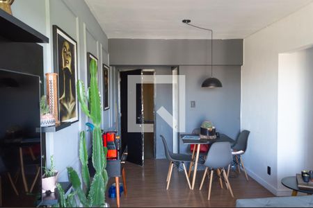 Sala de apartamento à venda com 2 quartos, 60m² em Itanhangá, Rio de Janeiro