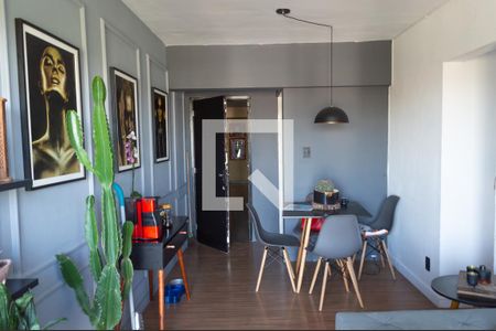 Sala de apartamento à venda com 2 quartos, 60m² em Itanhangá, Rio de Janeiro