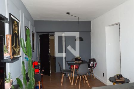 Sala de apartamento à venda com 2 quartos, 60m² em Itanhangá, Rio de Janeiro