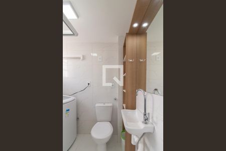 Banheiro de apartamento para alugar com 1 quarto, 28m² em Farroupilha, Porto Alegre