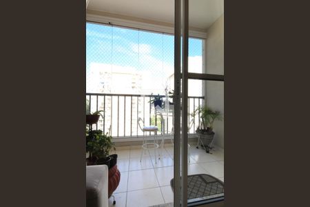 Sacada de apartamento à venda com 3 quartos, 67m² em Umuarama, Osasco