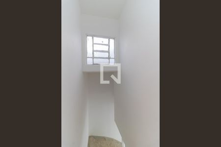 Escada de casa para alugar com 3 quartos, 105m² em Vila Gumercindo, São Paulo