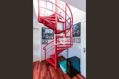 Escada para Terraço de apartamento à venda com 1 quarto, 83m² em Jardim Leonor, São Paulo
