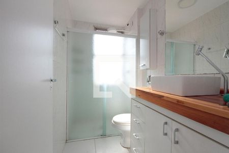 Banheiro de apartamento à venda com 1 quarto, 42m² em Vila Buarque, São Paulo
