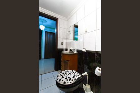 Lavabo de casa para alugar com 6 quartos, 200m² em Carioca, Curitiba