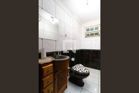 Lavabo de casa para alugar com 6 quartos, 200m² em Carioca, Curitiba