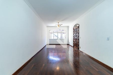 Sala de casa para alugar com 3 quartos, 260m² em Jardim Consórcio, São Paulo