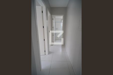 corredor  de apartamento para alugar com 2 quartos, 80m² em Santa Maria Goretti, Porto Alegre