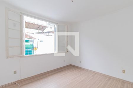 Quarto 1 de casa para alugar com 3 quartos, 160m² em Santo Antônio, Porto Alegre