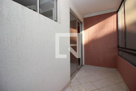 Sacada de apartamento para alugar com 2 quartos, 60m² em Quadras Econômicas Lúcio Costa (guará), Brasília