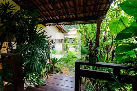 Vista da Sala de casa de condomínio à venda com 3 quartos, 260m² em Badu, Niterói