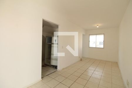 Sala de casa de condomínio para alugar com 3 quartos, 77m² em Vargem Pequena, Rio de Janeiro