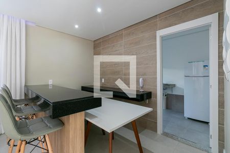 Apartamento para alugar com 32m², 1 quarto e sem vaga Apartamento para alugar com 32m², 1 quarto e sem vagaÁrea comum - Salão de festas