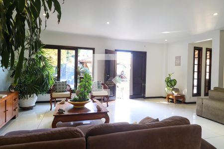 Sala de casa de condomínio à venda com 5 quartos, 450m² em Anil, Rio de Janeiro