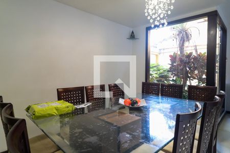 Sala de casa de condomínio à venda com 5 quartos, 450m² em Anil, Rio de Janeiro