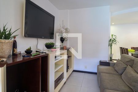 Sala de casa de condomínio à venda com 5 quartos, 450m² em Anil, Rio de Janeiro