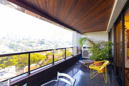 Varanda de apartamento à venda com 4 quartos, 337m² em Santa Cecília, São Paulo